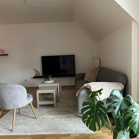 Feelgood 58, Modernes In Magdeburg-barleben, Nur 2 Km Bis Zur A2, Inklusive Parkplatz Und Netflix Barleben